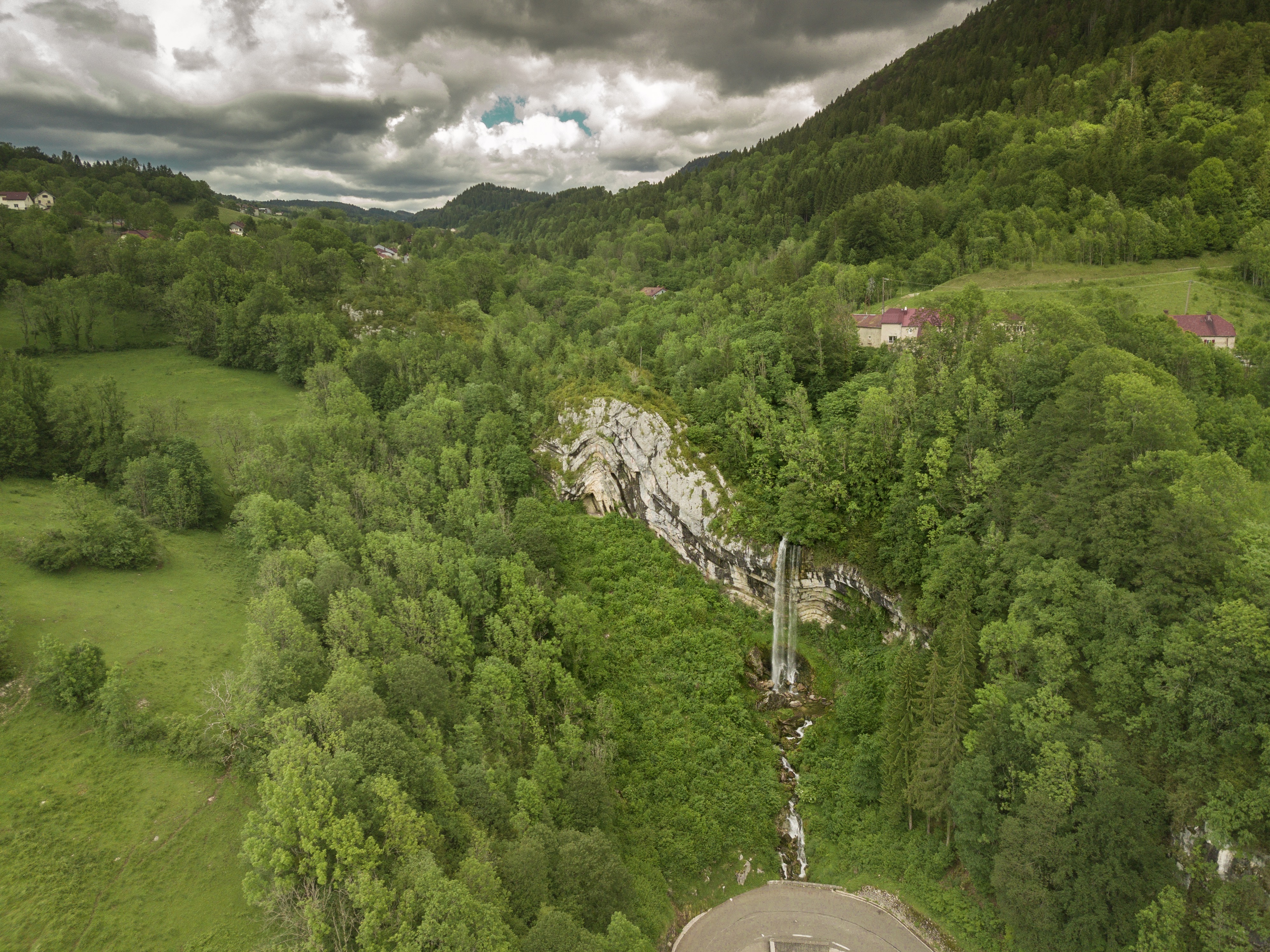 Cascade chapeau de gendarme_juin