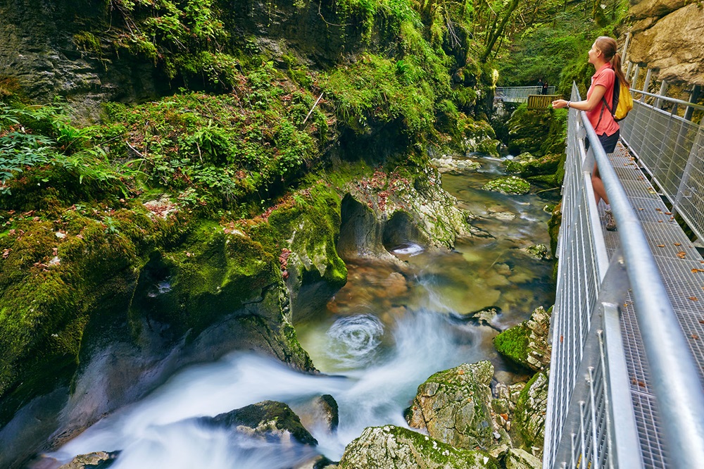 LES GORGES DE L'ABIME_1