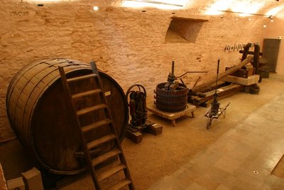 MUSEE DE LA VIGNE ET DU VIN DU JURA_4