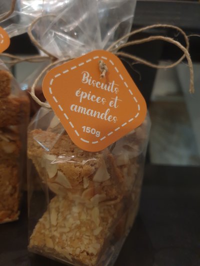 Biscuits épices et amandes