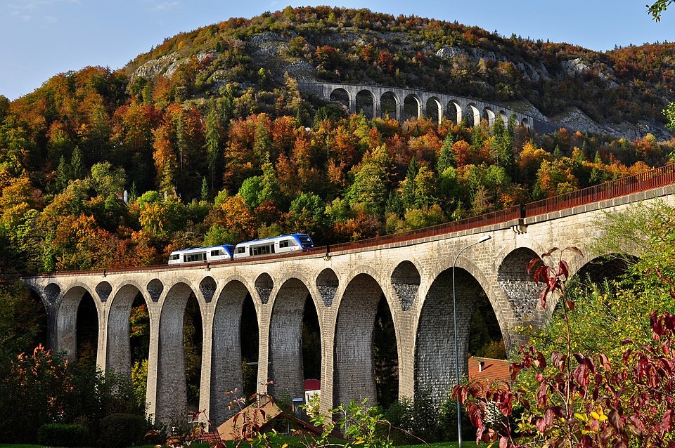 train LH automne - wikipedia