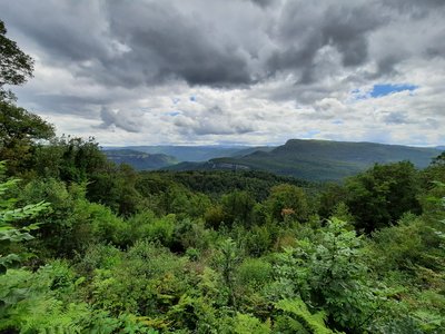 Vue sur la vallée de la Bienne depuis Martigna