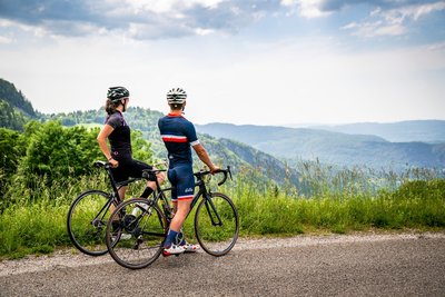 Cyclistes aux Molunes