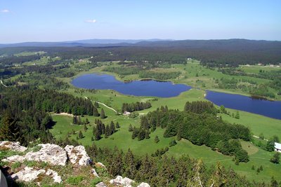 Vue sur les lacs depuis la Roche Bernard