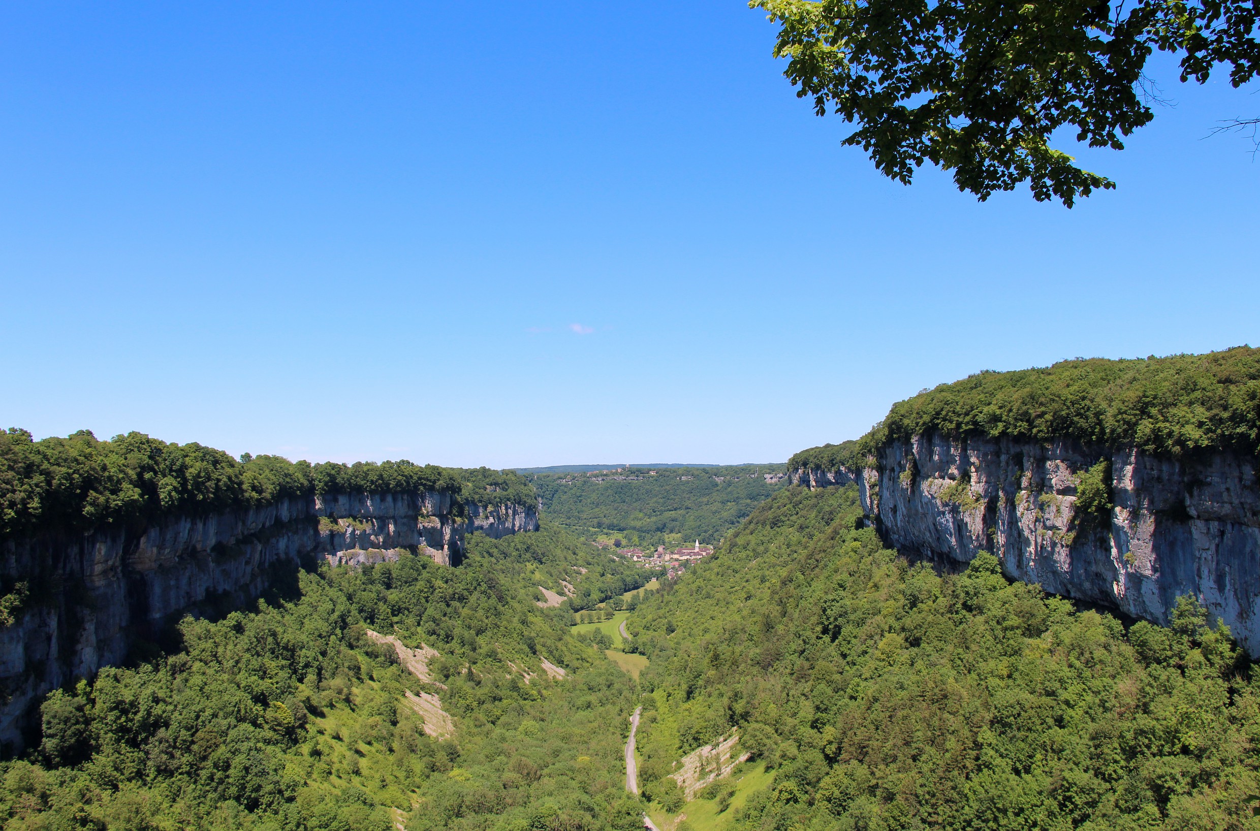 Baume-les-Messieurs depuis le belvédère de Crançot