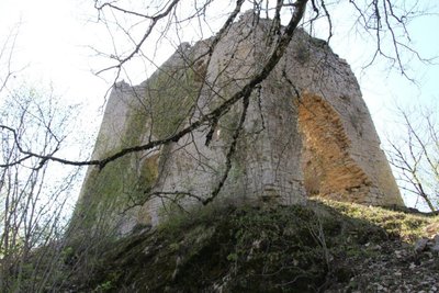 Ruines du château de Beauregard