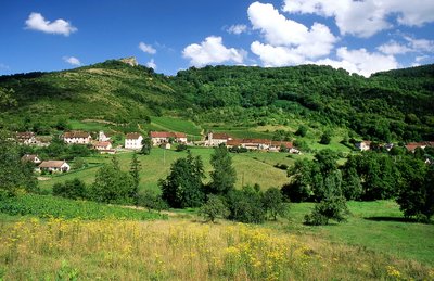 Reculée de Val-Sonnette / Vue sur Grusse et le belvédère de la Madone