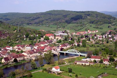 Vue sur Port Lesney depuis le Belvédère Edgar Faure