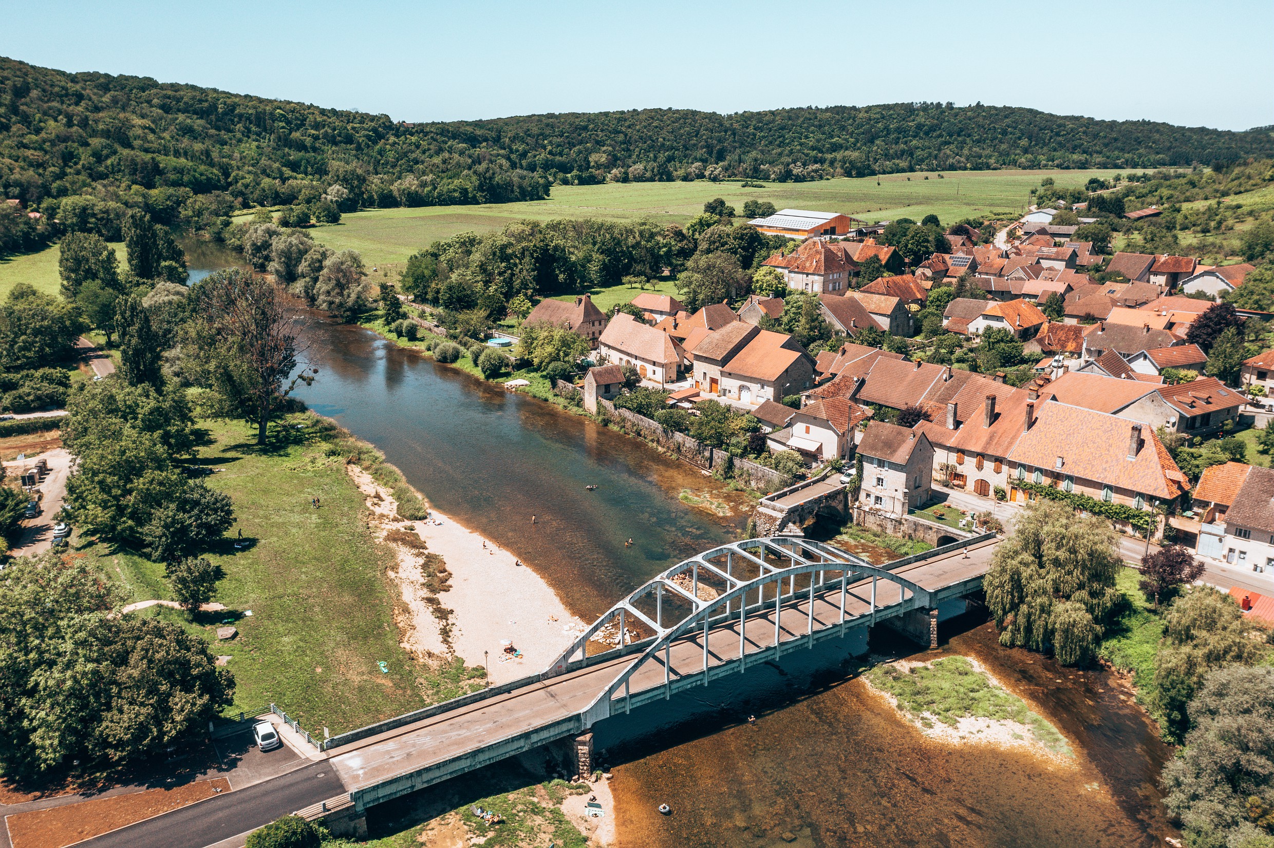 vue sur la Loue et Port Lesney