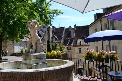 Place de la Fontaine à Dole